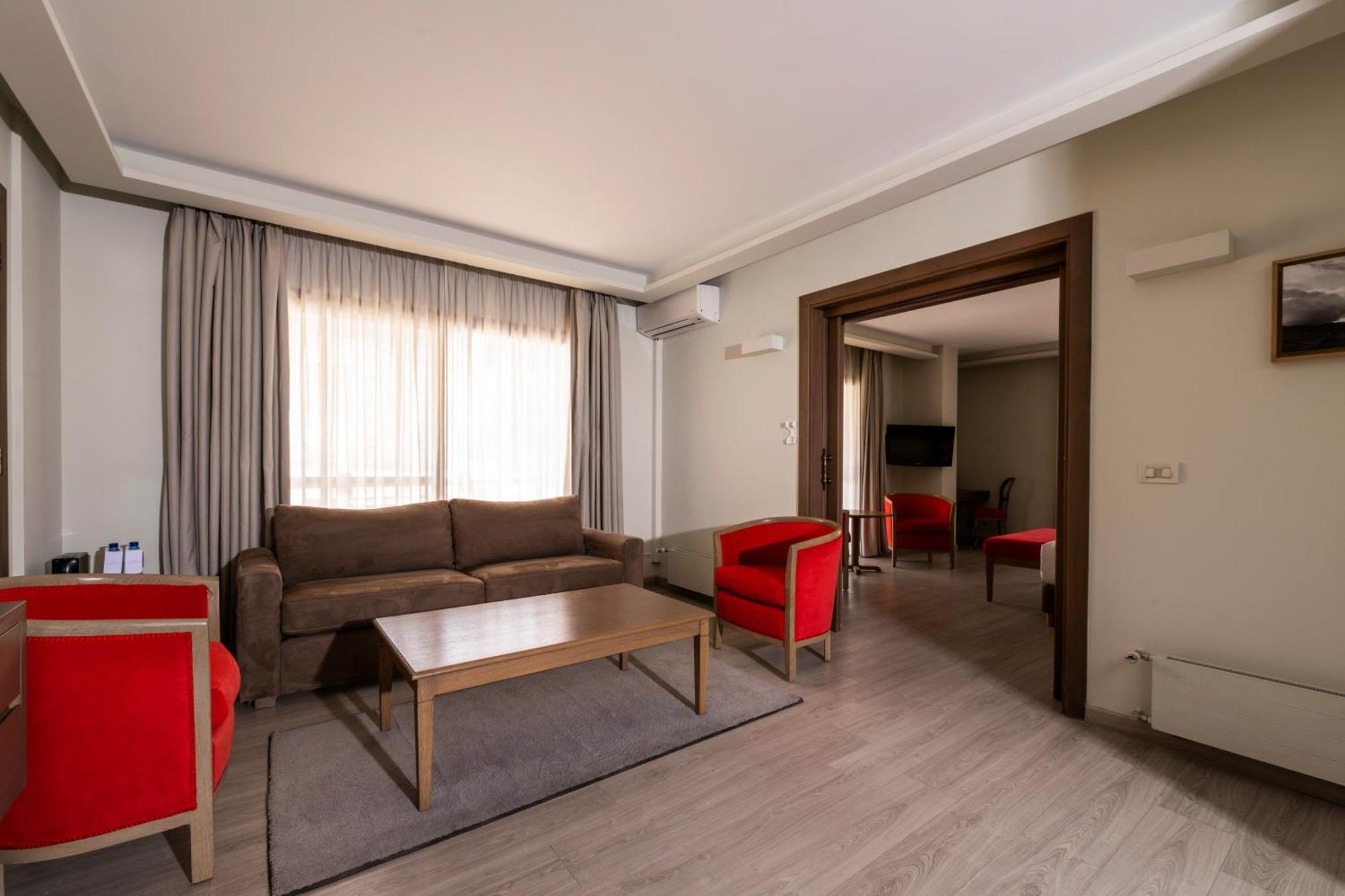 Intercontinental Mzaar Lebanon Mountain Resort & Spa By Ihg Mzaar Kfardebian Exterior photo